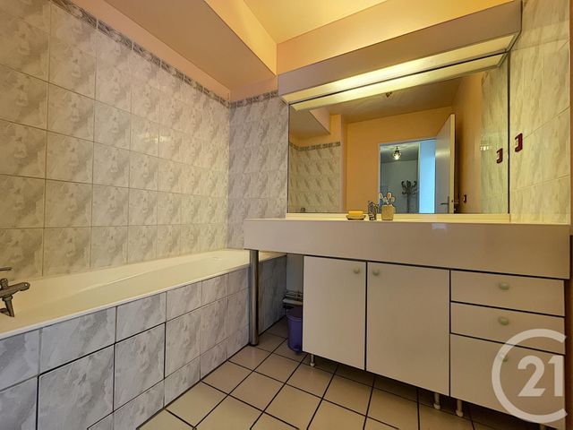 Afficher la photo en grand Appartement F1 à vendre - 1 pièce - 32.94 m2 - LE KREMLIN BICETRE - 94 - ILE-DE-FRANCE - Century 21 K.B. Immobilier