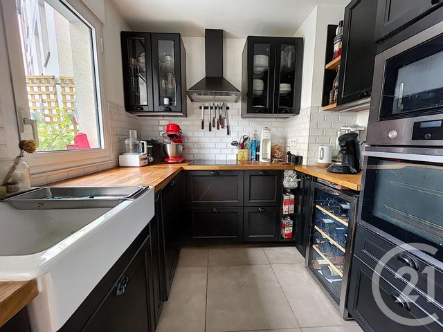 Afficher la photo en grand Appartement F3 à vendre - 3 pièces - 63.22 m2 - LE KREMLIN BICETRE - 94 - ILE-DE-FRANCE - Century 21 K.B. Immobilier