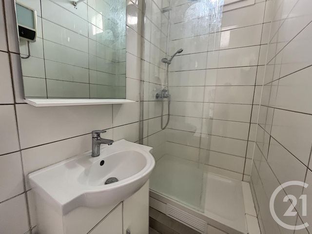 Afficher la photo en grand Appartement F3 à vendre - 3 pièces - 42.41 m2 - LE KREMLIN BICETRE - 94 - ILE-DE-FRANCE - Century 21 K.B. Immobilier