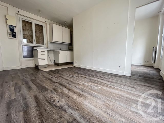 Afficher la photo en grand Appartement F2 à vendre - 2 pièces - 25.5 m2 - PARIS - 75013 - ILE-DE-FRANCE - Century 21 K.B. Immobilier