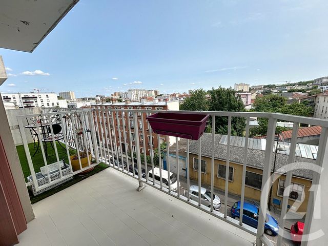 Appartement F3 à vendre - 3 pièces - 55.0 m2 - LE KREMLIN BICETRE - 94 - ILE-DE-FRANCE - Century 21 K.B. Immobilier