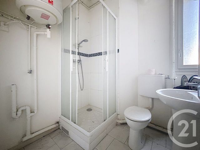 Appartement F2 à vendre - 2 pièces - 35.48 m2 - LE KREMLIN BICETRE - 94 - ILE-DE-FRANCE - Century 21 K.B. Immobilier
