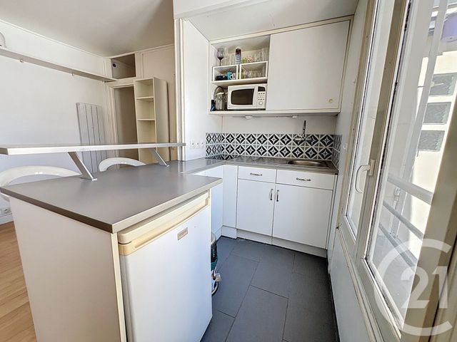 Appartement Studio à vendre - 1 pièce - 24.2 m2 - LE KREMLIN BICETRE - 94 - ILE-DE-FRANCE - Century 21 K.B. Immobilier