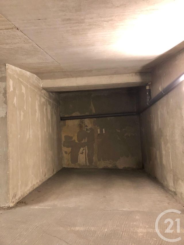parking à louer - 15.0 m2 - LE KREMLIN BICETRE - 94 - ILE-DE-FRANCE - Century 21 K.B. Immobilier