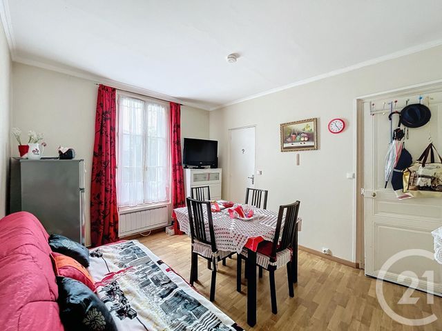 Appartement F2 à vendre - 2 pièces - 31.4 m2 - LE KREMLIN BICETRE - 94 - ILE-DE-FRANCE - Century 21 K.B. Immobilier