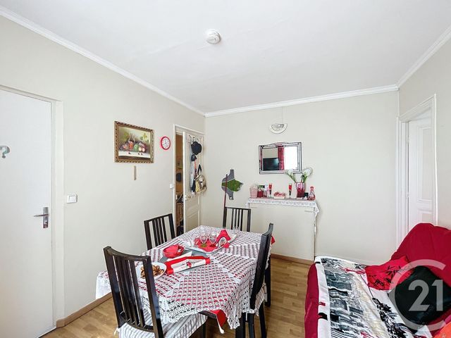 Appartement F2 à vendre - 2 pièces - 31.4 m2 - LE KREMLIN BICETRE - 94 - ILE-DE-FRANCE - Century 21 K.B. Immobilier