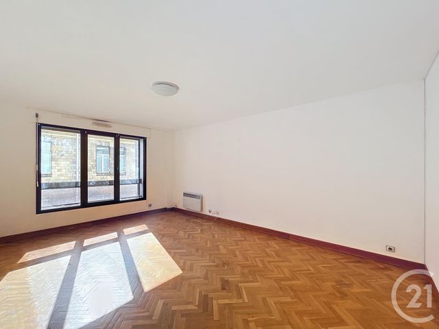 Afficher la photo en grand Appartement F3 à vendre - 3 pièces - 67.2 m2 - LE KREMLIN BICETRE - 94 - ILE-DE-FRANCE - Century 21 K.B. Immobilier