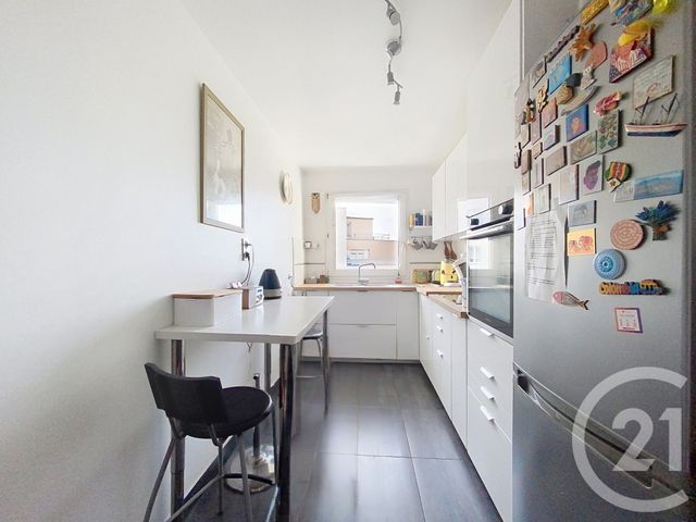 Appartement F3 à vendre - 3 pièces - 70.2 m2 - LE KREMLIN BICETRE - 94 - ILE-DE-FRANCE - Century 21 K.B. Immobilier