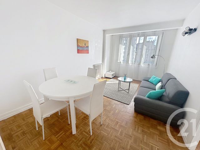 Appartement F2 à vendre - 2 pièces - 40.14 m2 - LE KREMLIN BICETRE - 94 - ILE-DE-FRANCE - Century 21 K.B. Immobilier