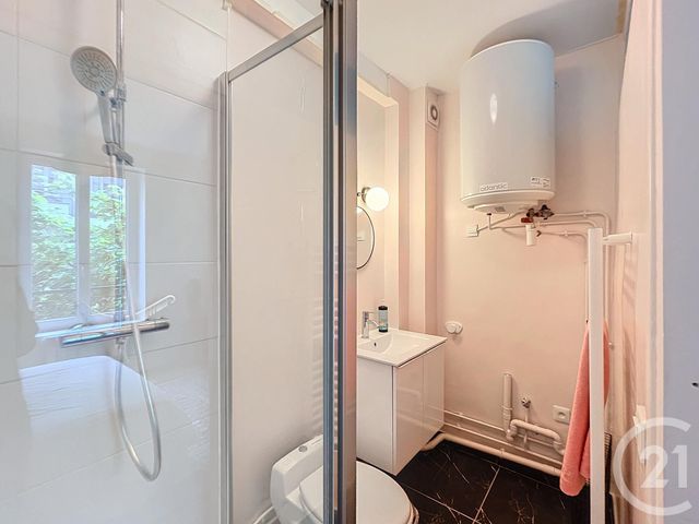 Afficher la photo en grand Appartement F2 à vendre - 2 pièces - 26.5 m2 - LE KREMLIN BICETRE - 94 - ILE-DE-FRANCE - Century 21 K.B. Immobilier