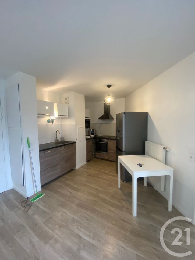 Appartement F2 à louer - 2 pièces - 44.15 m2 - ORLY - 94 - ILE-DE-FRANCE - Century 21 K.B. Immobilier