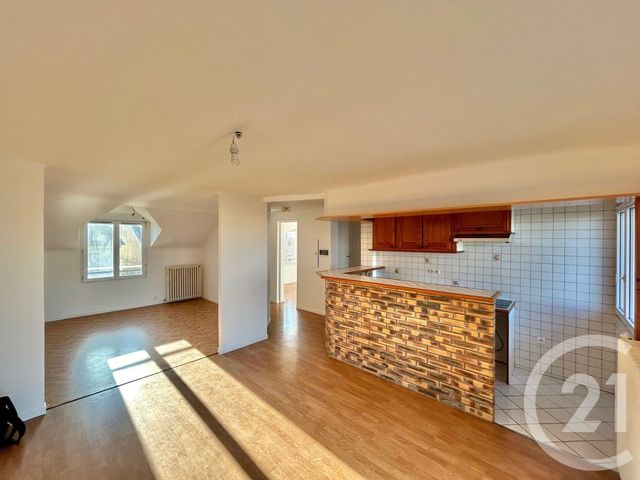 Appartement F4 à louer - 3 pièces - 60.67 m2 - VITRY SUR SEINE - 94 - ILE-DE-FRANCE - Century 21 K.B. Immobilier
