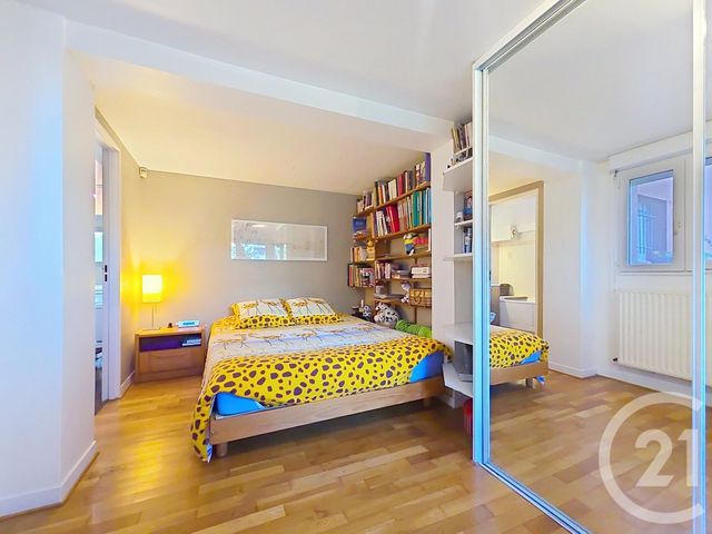 Appartement F4 à vendre - 4 pièces - 76.15 m2 - LE KREMLIN BICETRE - 94 - ILE-DE-FRANCE - Century 21 K.B. Immobilier