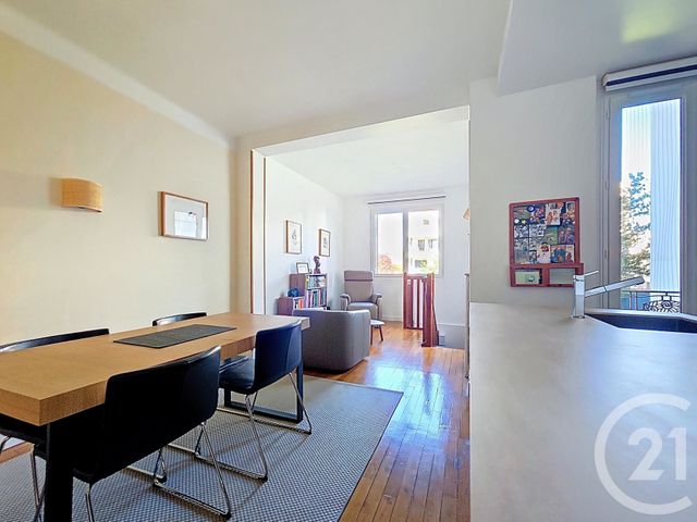 Appartement F4 à vendre - 4 pièces - 76.15 m2 - LE KREMLIN BICETRE - 94 - ILE-DE-FRANCE - Century 21 K.B. Immobilier