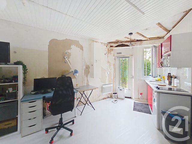 Appartement F1 à vendre - 1 pièce - 21.53 m2 - LE KREMLIN BICETRE - 94 - ILE-DE-FRANCE - Century 21 K.B. Immobilier