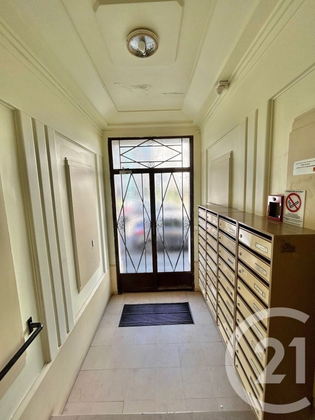 Appartement F2 à vendre - 2 pièces - 32.64 m2 - GENTILLY - 94 - ILE-DE-FRANCE - Century 21 K.B. Immobilier