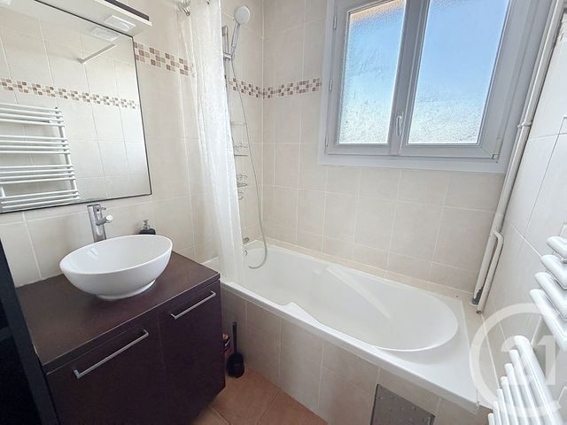 Appartement F3 à vendre - 4 pièces - 65.85 m2 - LE KREMLIN BICETRE - 94 - ILE-DE-FRANCE - Century 21 K.B. Immobilier