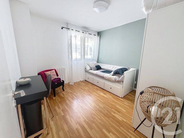 Appartement F3 à vendre - 3 pièces - 60.77 m2 - VILLEJUIF - 94 - ILE-DE-FRANCE - Century 21 K.B. Immobilier