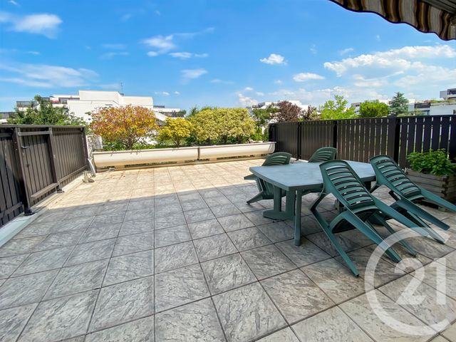 Appartement T4 à louer - 4 pièces - 84.14 m2 - CHAMPS SUR MARNE - 77 - ILE-DE-FRANCE - Century 21 K.B. Immobilier