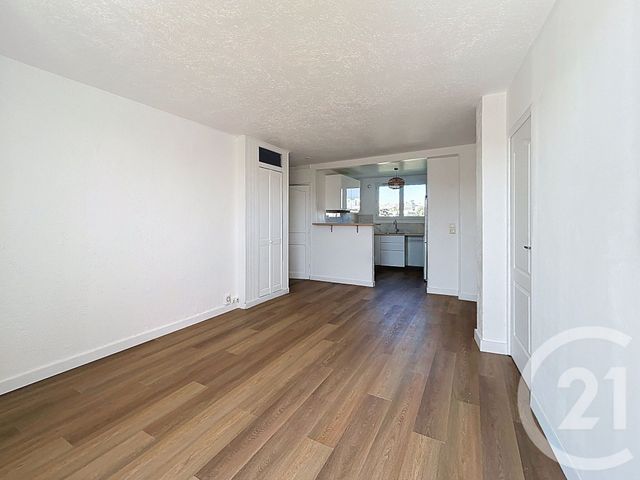 Afficher la photo en grand Appartement F4 à louer - 4 pièces - 74.66 m2 - ARCUEIL - 94 - ILE-DE-FRANCE - Century 21 K.B. Immobilier