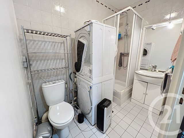 Appartement F2 à vendre - 2 pièces - 35.35 m2 - LE KREMLIN BICETRE - 94 - ILE-DE-FRANCE - Century 21 K.B. Immobilier