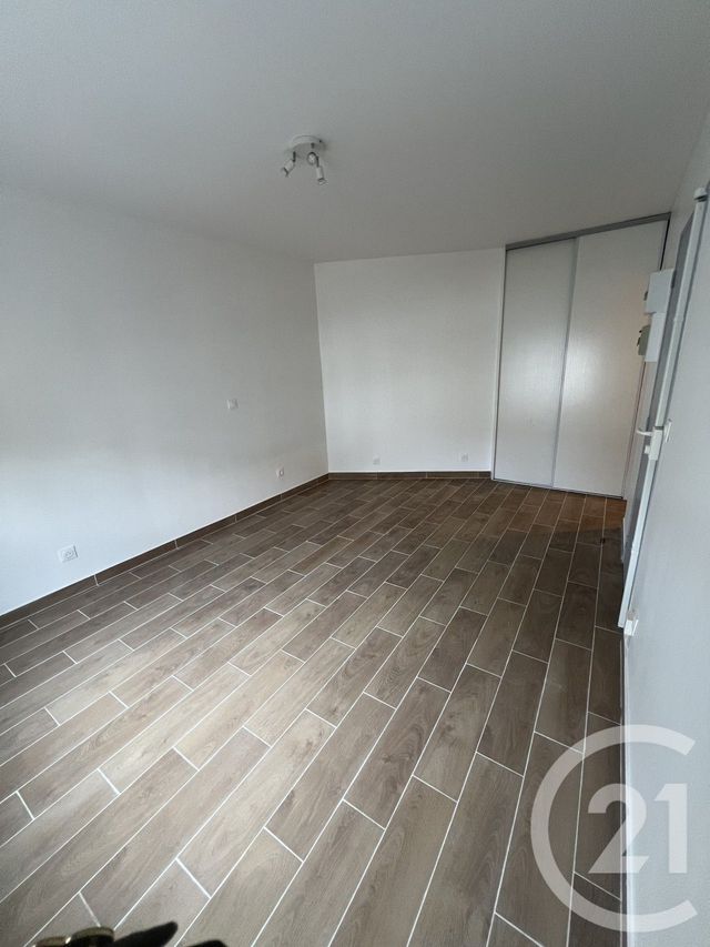 Appartement Studio à louer CACHAN