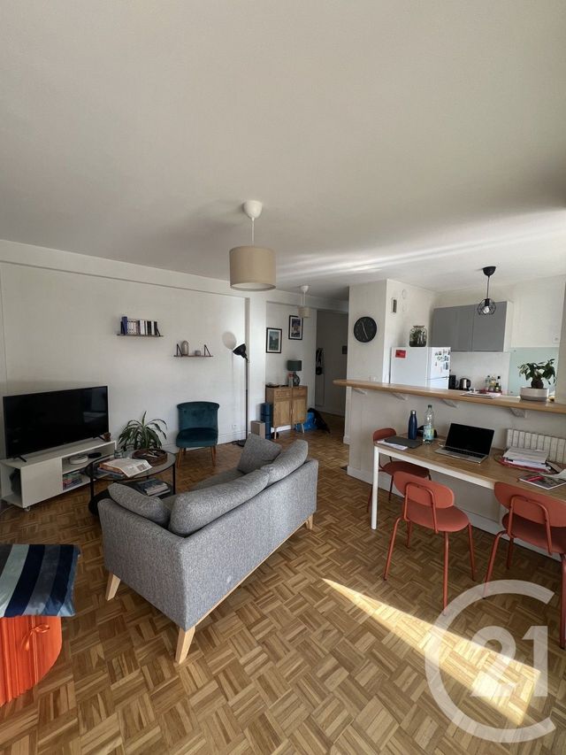 Appartement F2 à louer - 2 pièces - 42.85 m2 - LE KREMLIN BICETRE - 94 - ILE-DE-FRANCE - Century 21 K.B. Immobilier