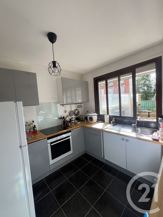 Appartement F2 à louer - 2 pièces - 42.85 m2 - LE KREMLIN BICETRE - 94 - ILE-DE-FRANCE - Century 21 K.B. Immobilier