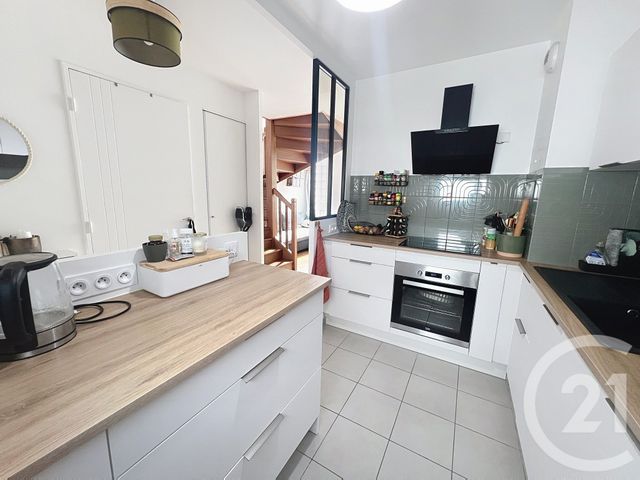 Appartement F3 à vendre - 3 pièces - 60.77 m2 - LE KREMLIN BICETRE - 94 - ILE-DE-FRANCE - Century 21 K.B. Immobilier