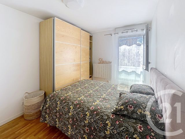 Appartement F3 à vendre - 3 pièces - 60.77 m2 - LE KREMLIN BICETRE - 94 - ILE-DE-FRANCE - Century 21 K.B. Immobilier