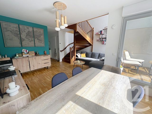 Appartement F3 à vendre - 3 pièces - 60.77 m2 - LE KREMLIN BICETRE - 94 - ILE-DE-FRANCE - Century 21 K.B. Immobilier