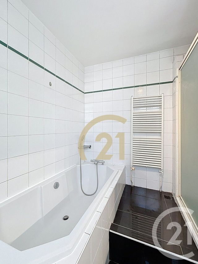 maison à vendre - 7 pièces - 220.0 m2 - LE KREMLIN BICETRE - 94 - ILE-DE-FRANCE - Century 21 K.B. Immobilier