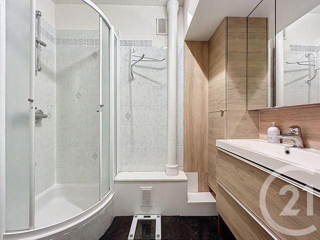 Appartement à vendre - 5 pièces - 78.29 m2 - PARIS - 75013 - ILE-DE-FRANCE - Century 21 K.B. Immobilier