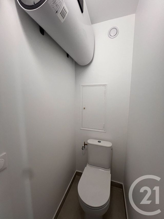 Appartement Studio à louer - 1 pièce - 34.75 m2 - LE KREMLIN BICETRE - 94 - ILE-DE-FRANCE - Century 21 K.B. Immobilier