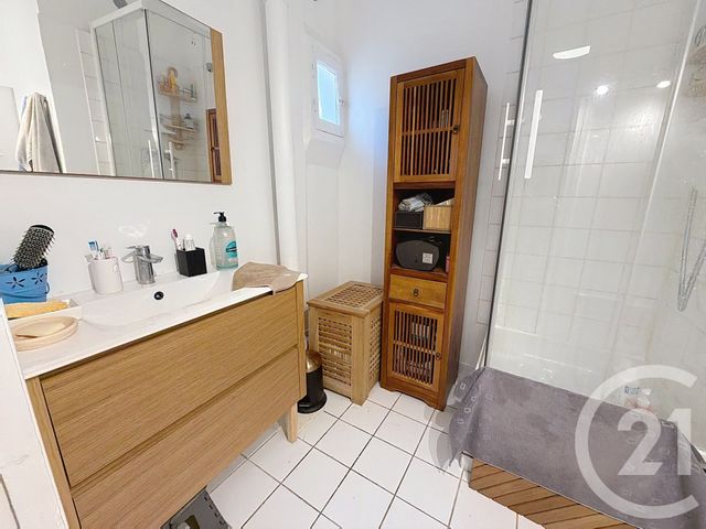 Appartement F2 bis à vendre - 3 pièces - 60.0 m2 - LE KREMLIN BICETRE - 94 - ILE-DE-FRANCE - Century 21 K.B. Immobilier