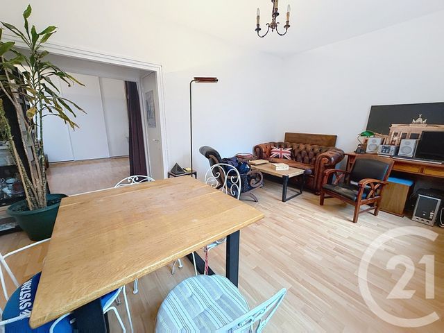 Appartement F2 bis à vendre - 3 pièces - 60.0 m2 - LE KREMLIN BICETRE - 94 - ILE-DE-FRANCE - Century 21 K.B. Immobilier