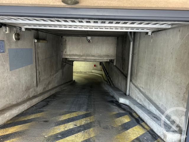 parking à louer - 12.0 m2 - LE KREMLIN BICETRE - 94 - ILE-DE-FRANCE - Century 21 K.B. Immobilier
