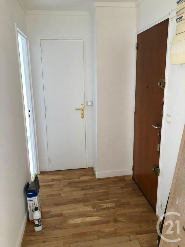 Appartement F3 à louer - 3 pièces - 53.0 m2 - LE KREMLIN BICETRE - 94 - ILE-DE-FRANCE - Century 21 K.B. Immobilier