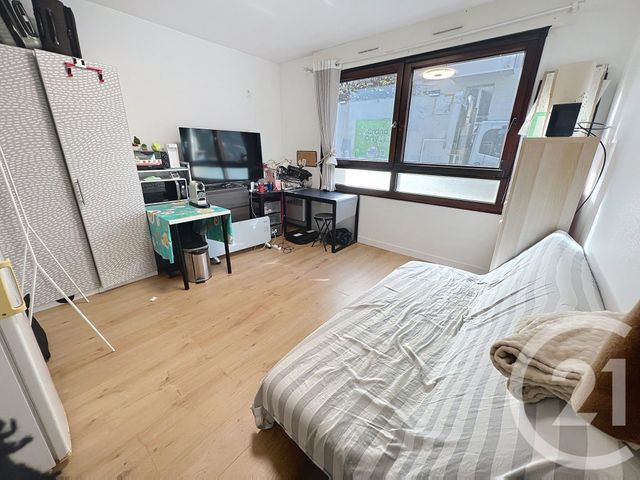 Appartement F2 à vendre - 2 pièces - 35.35 m2 - LE KREMLIN BICETRE - 94 - ILE-DE-FRANCE - Century 21 K.B. Immobilier
