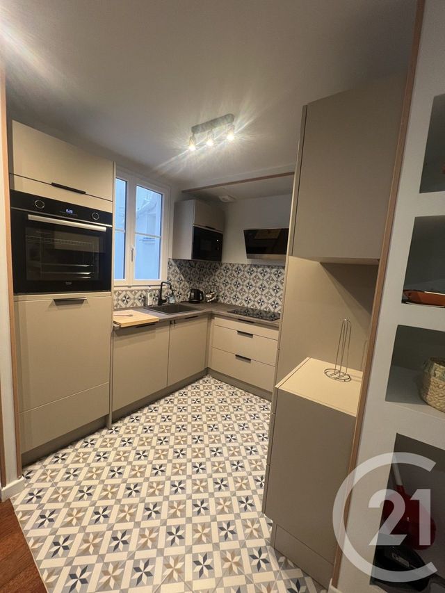 Appartement à louer - 3 pièces - 87.65 m2 - PARIS - 75011 - ILE-DE-FRANCE - Century 21 K.B. Immobilier