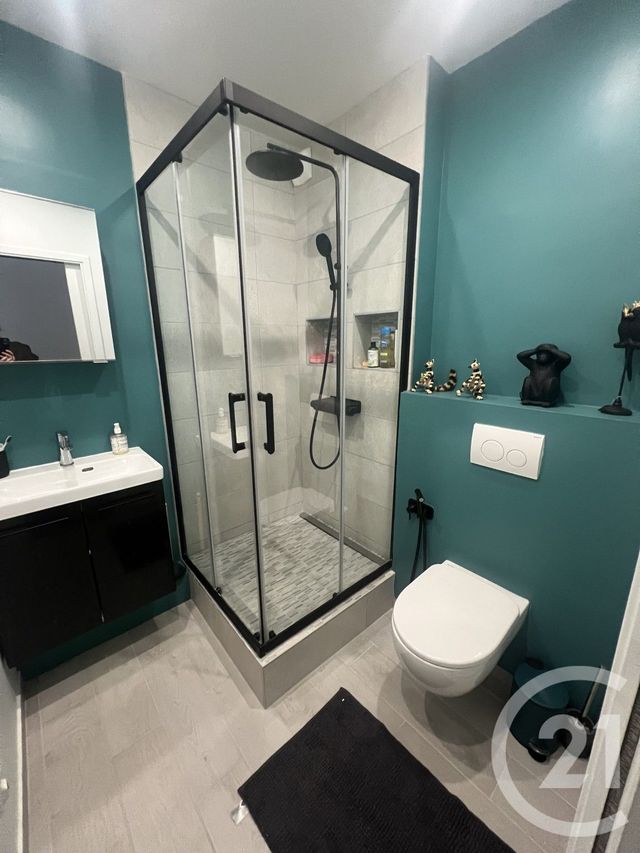 Appartement à louer - 3 pièces - 87.65 m2 - PARIS - 75011 - ILE-DE-FRANCE - Century 21 K.B. Immobilier