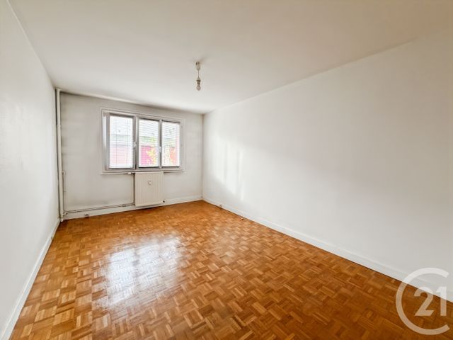 Appartement F3 à louer - 3 pièces - 56.0 m2 - VILLEJUIF - 94 - ILE-DE-FRANCE - Century 21 K.B. Immobilier