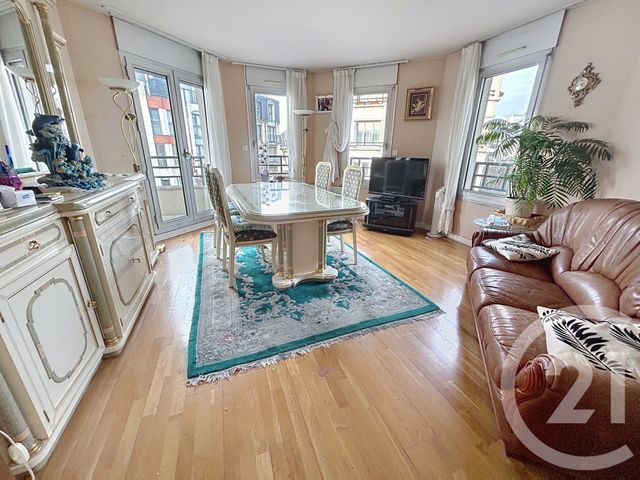 Appartement F3 à vendre - 3 pièces - 67.14 m2 - LE KREMLIN BICETRE - 94 - ILE-DE-FRANCE - Century 21 K.B. Immobilier