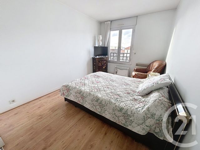 Appartement F3 à vendre - 3 pièces - 67.14 m2 - LE KREMLIN BICETRE - 94 - ILE-DE-FRANCE - Century 21 K.B. Immobilier