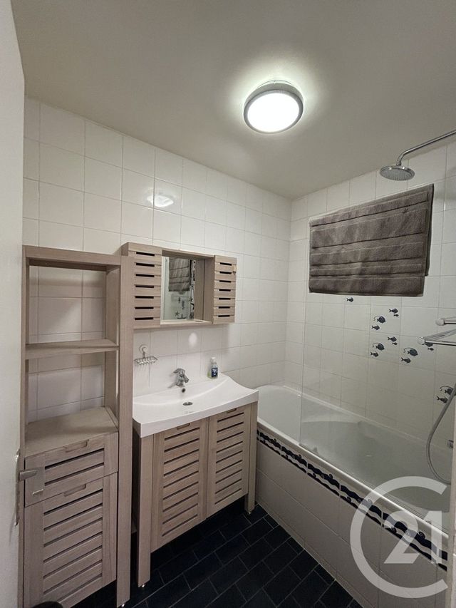 Appartement Studio à louer - 1 pièce - 34.74 m2 - LE KREMLIN BICETRE - 94 - ILE-DE-FRANCE - Century 21 K.B. Immobilier