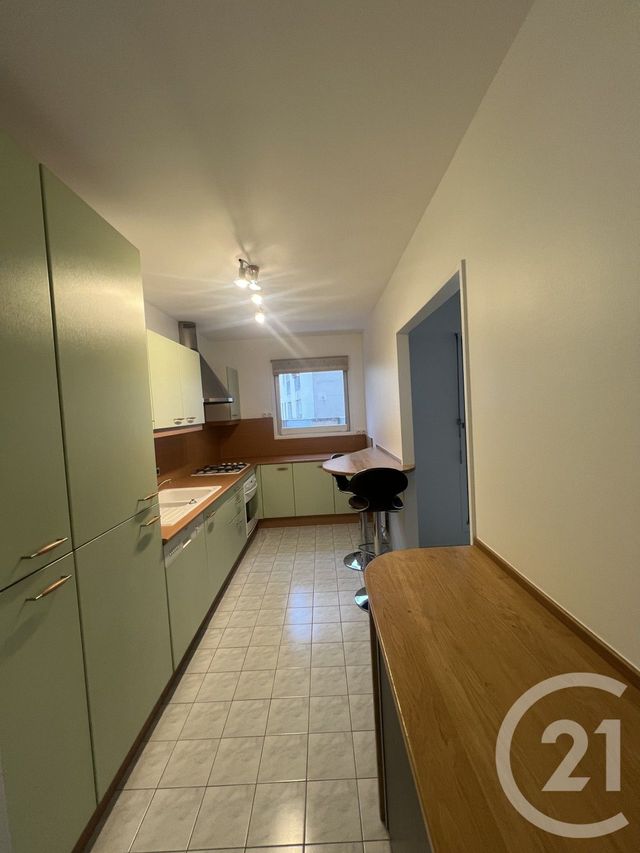 Appartement T2 à louer - 2 pièces - 54.8 m2 - CACHAN - 94 - ILE-DE-FRANCE - Century 21 K.B. Immobilier