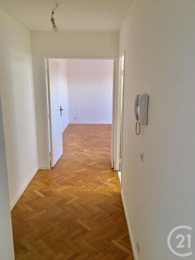 Appartement F3 à louer - 3 pièces - 60.0 m2 - VILLEJUIF - 94 - ILE-DE-FRANCE - Century 21 K.B. Immobilier