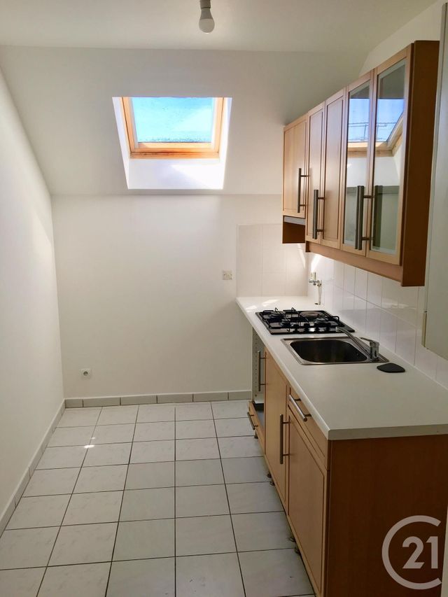 Appartement F3 à louer - 3 pièces - 60.0 m2 - VILLEJUIF - 94 - ILE-DE-FRANCE - Century 21 K.B. Immobilier