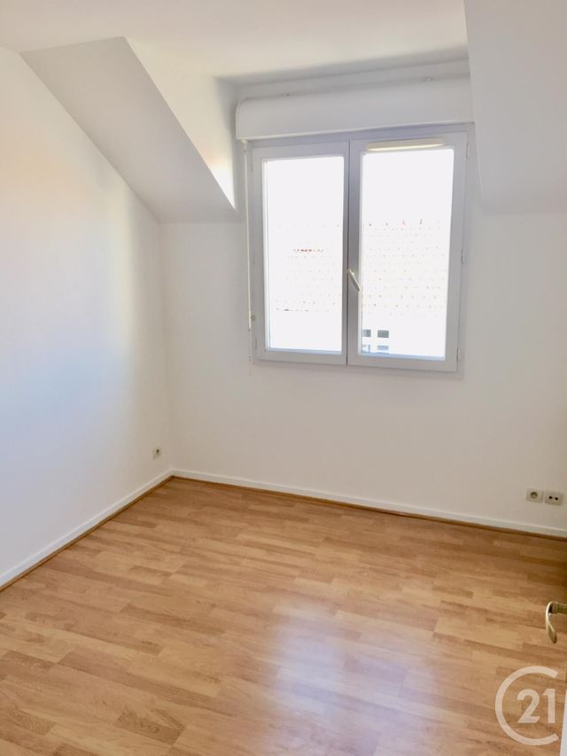 Appartement F3 à louer - 3 pièces - 60.0 m2 - VILLEJUIF - 94 - ILE-DE-FRANCE - Century 21 K.B. Immobilier