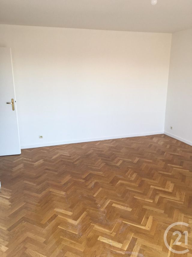 Appartement F3 à louer - 3 pièces - 60.0 m2 - VILLEJUIF - 94 - ILE-DE-FRANCE - Century 21 K.B. Immobilier